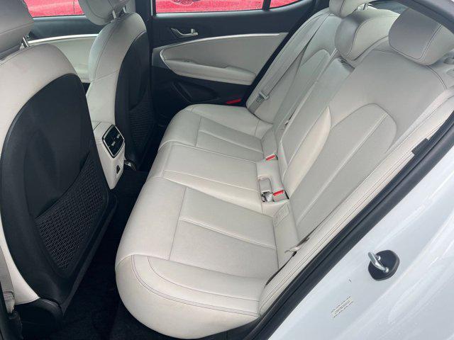Photo of 2024 Alta White Genesis G70