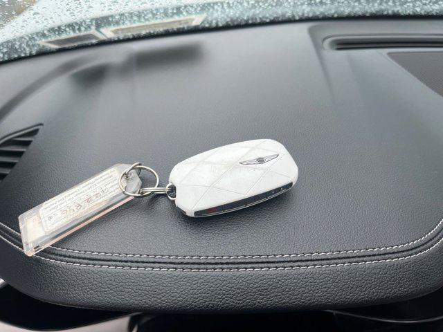 Photo of 2024 Alta White Genesis G70