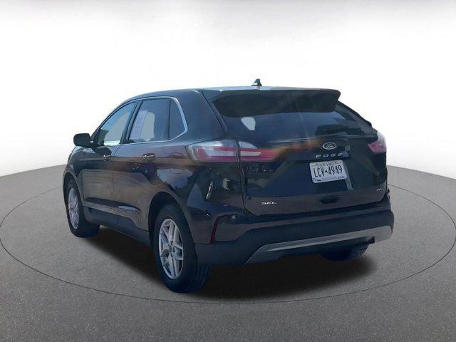 Photo of 2024 Agate Black Metallic Ford Edge