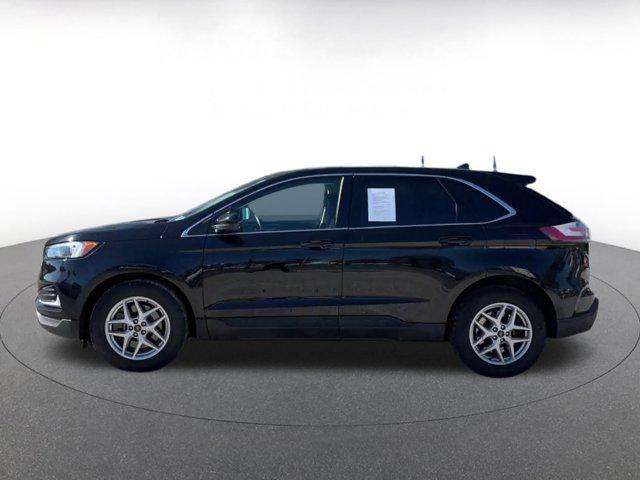 Photo of 2024 Agate Black Metallic Ford Edge