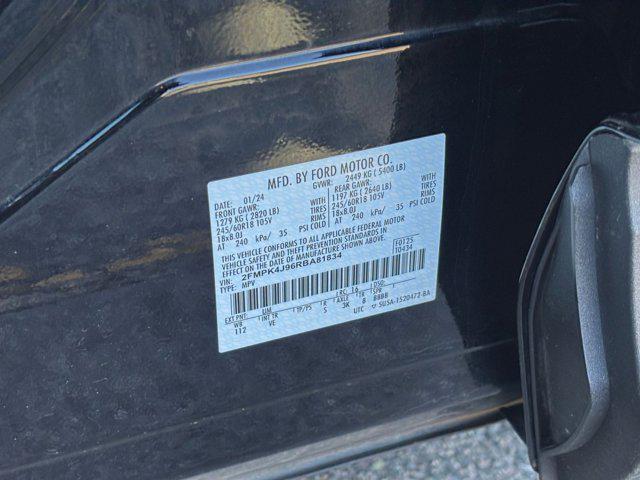 Photo of 2024 Agate Black Metallic Ford Edge