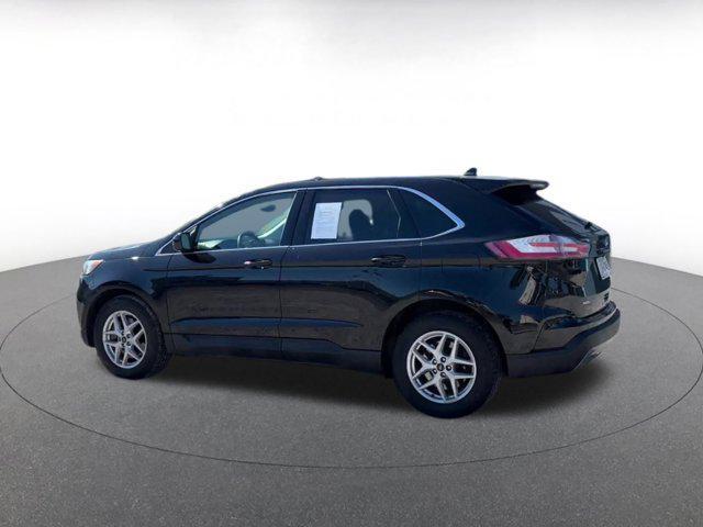 Photo of 2024 Agate Black Metallic Ford Edge