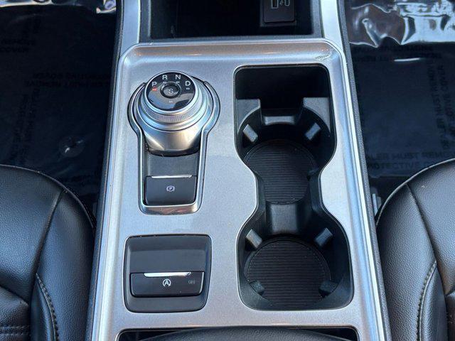 Photo of 2024 Agate Black Metallic Ford Edge