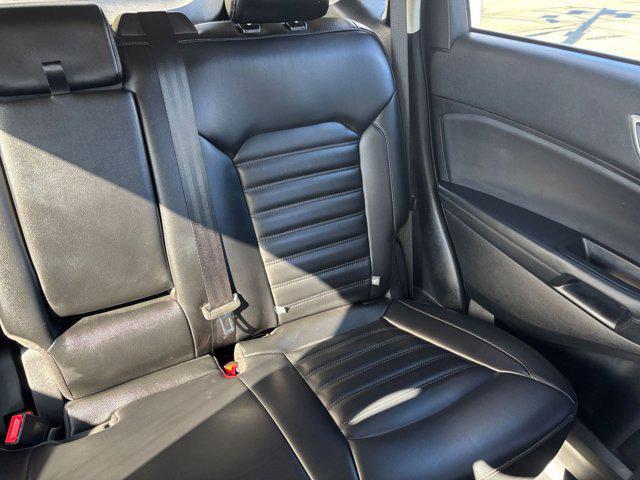 Photo of 2024 Agate Black Metallic Ford Edge