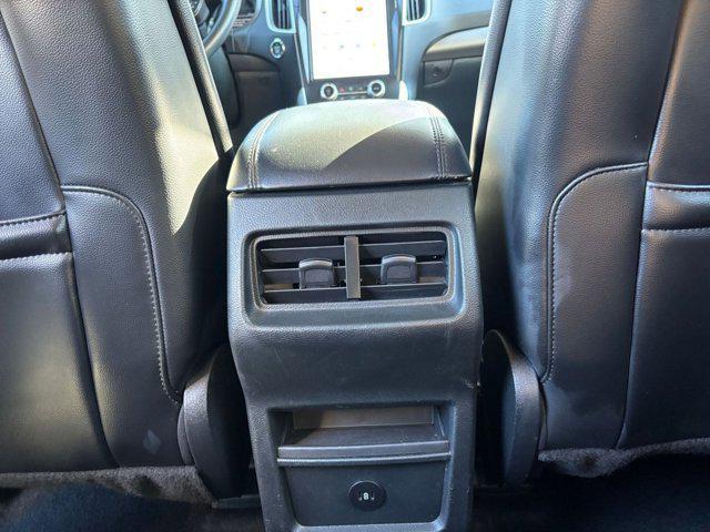 Photo of 2024 Agate Black Metallic Ford Edge