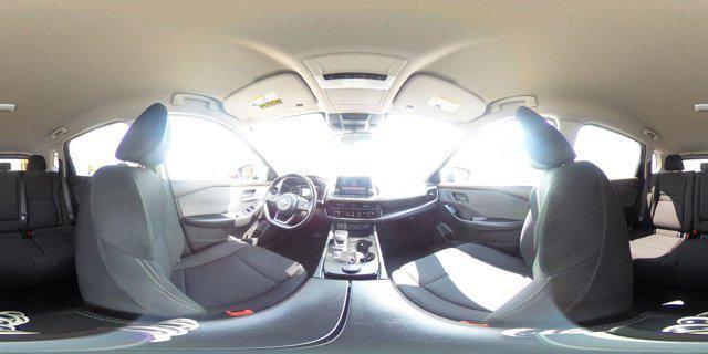 Photo of 2023 Super Black Nissan Rogue