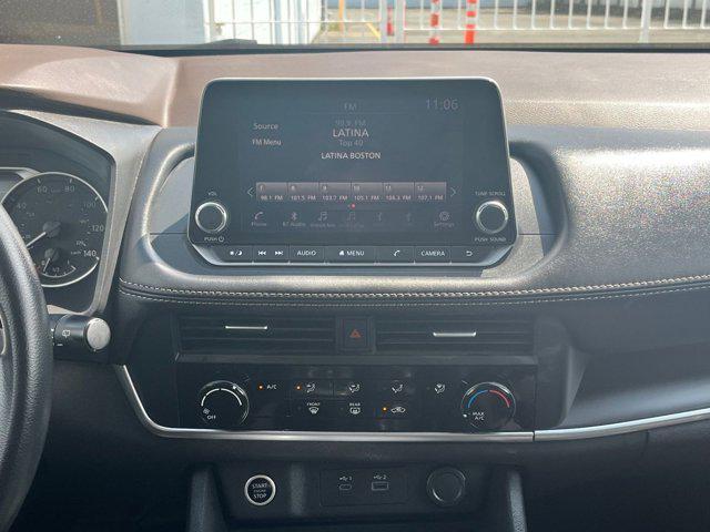 Photo of 2023 Super Black Nissan Rogue