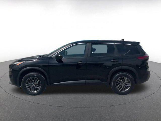 Photo of 2023 Super Black Nissan Rogue