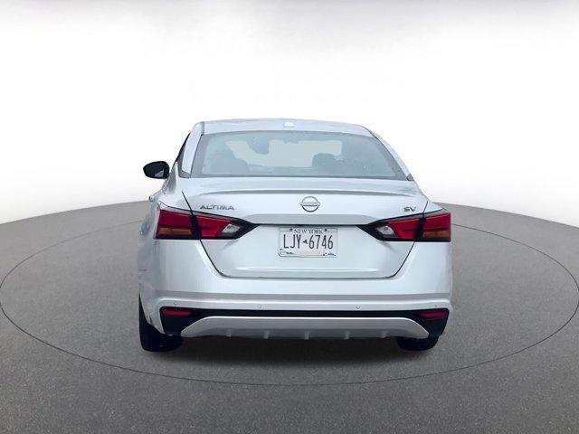 Photo of 2024 Brilliant Silver Metallic Nissan Altima