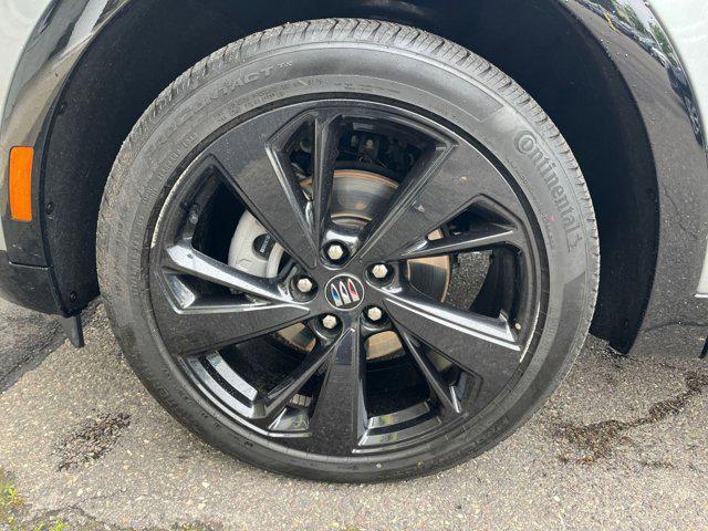 Photo of 2024 Moonstone Gray Metallic Buick Envision