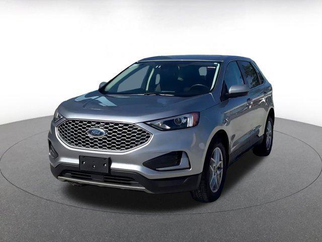 Photo of 2024 Iconic Silver Metallic Ford Edge