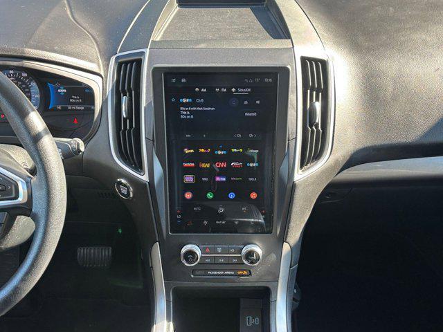 Photo of 2024 Iconic Silver Metallic Ford Edge