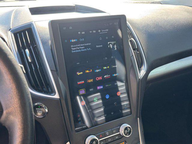 Photo of 2024 Iconic Silver Metallic Ford Edge