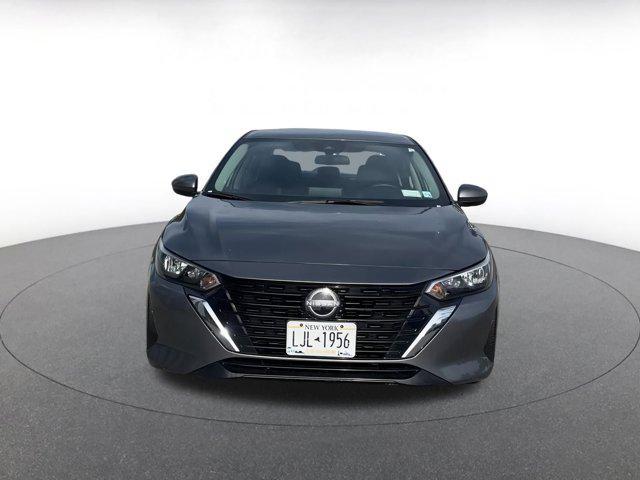 Photo of 2024 Gun Metallic Nissan Sentra