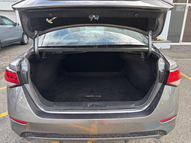 Photo of 2024 Gun Metallic Nissan Sentra