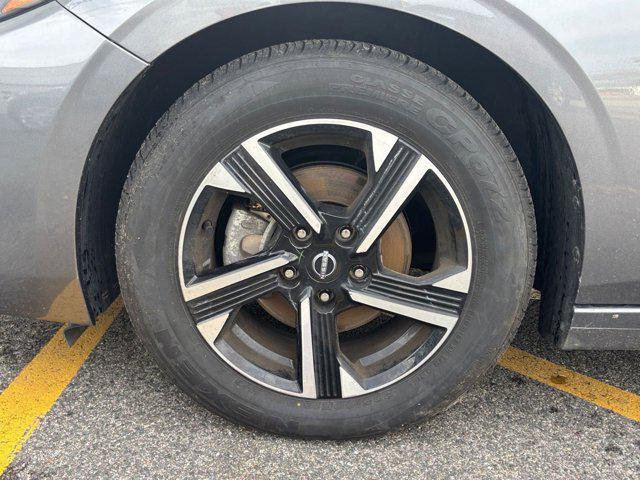 Photo of 2024 Gun Metallic Nissan Sentra