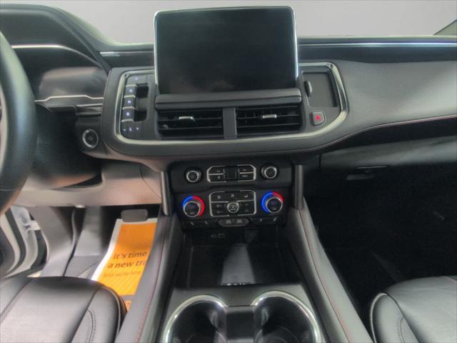 Photo of 2023 Iridescent Pearl Tricoat Chevrolet Suburban