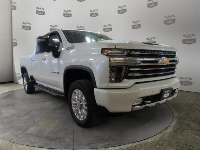 Photo of 2022 Iridescent Pearl Tricoat Chevrolet Silverado 2500