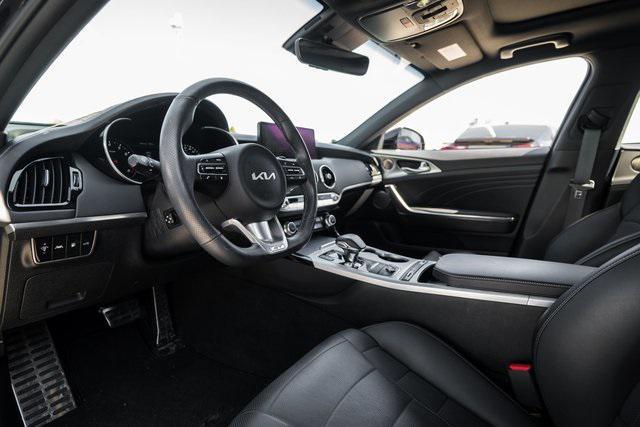 Photo of 2023 Aurora Black Kia Stinger