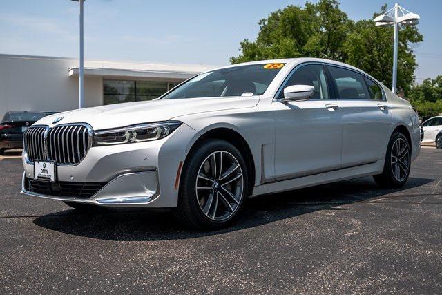 2022 BMW 750