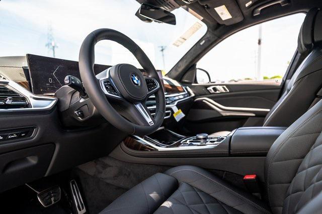 Photo of 2026 Black Sapphire Metallic BMW X7