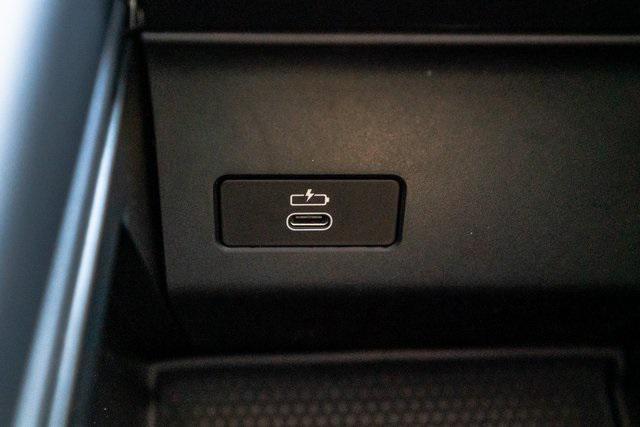 Photo of 2026 Black Sapphire Metallic BMW X7