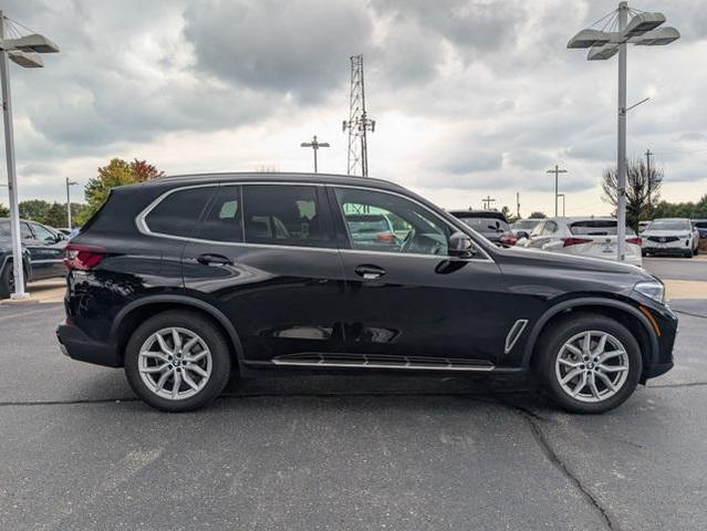Photo of 2022 Jet Black BMW X5