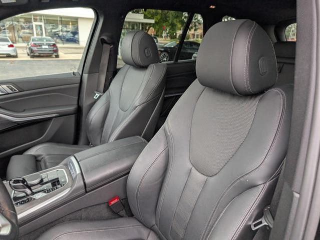 Photo of 2022 Jet Black BMW X5