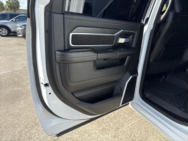 Photo of 2024 Bright White Clearcoat RAM 2500