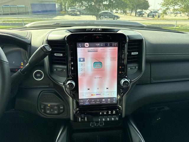 Photo of 2025 Granite Crystal Metallic Clearcoat RAM 2500