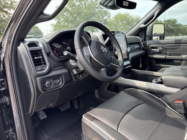 Photo of 2025 Granite Crystal Metallic Clearcoat RAM 2500