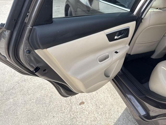 Photo of 2017 Java Metallic Nissan Altima