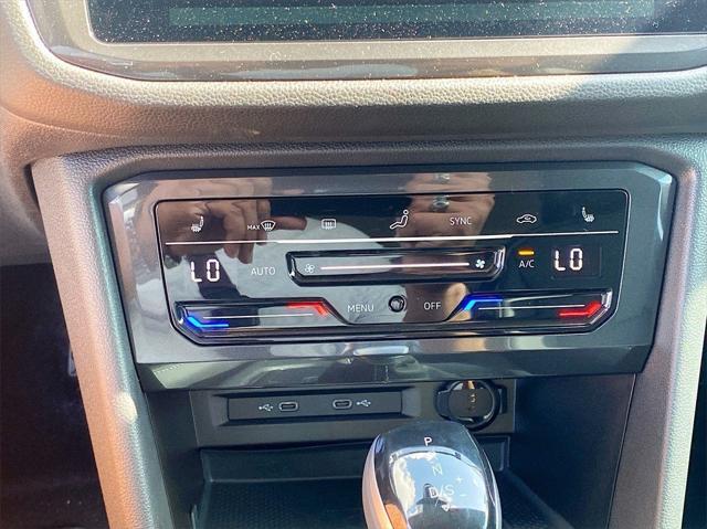 Photo of 2024 Pure White Volkswagen Tiguan