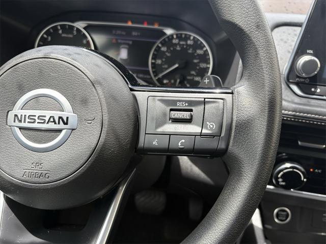 Photo of 2021 Super Black Nissan Rogue