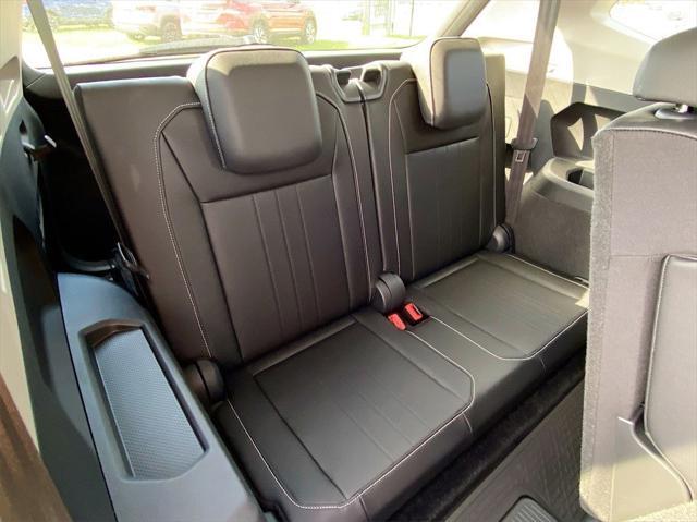 Photo of 2024 Black Pearl Volkswagen Tiguan