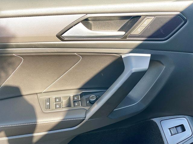 Photo of 2024 Black Pearl Volkswagen Tiguan