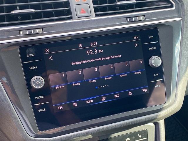 Photo of 2024 Black Pearl Volkswagen Tiguan