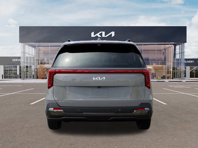 Photo of 2026 Ceramic Silver Kia Carnival