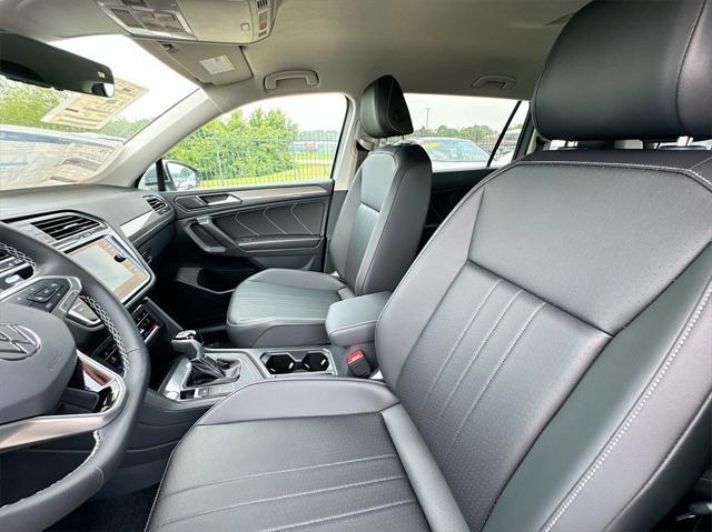 Photo of 2024 Silver Volkswagen Tiguan