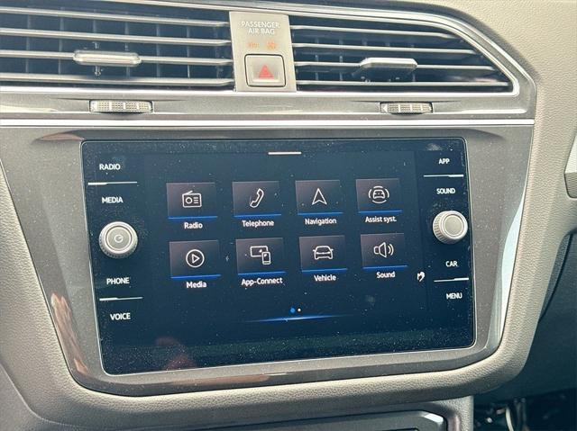 Photo of 2024 Silver Volkswagen Tiguan