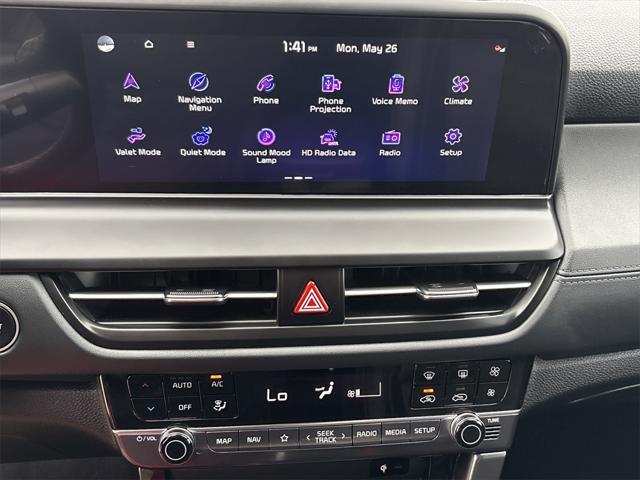 Photo of 2024 Gravity Gray Kia Seltos