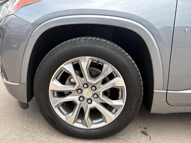 Photo of 2019 Satin Steel Metallic Chevrolet Traverse