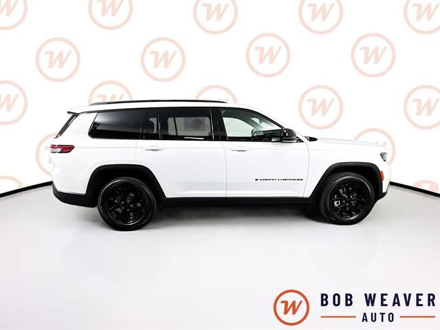 Photo of 2025 Bright White Clearcoat Jeep Grand Cherokee L