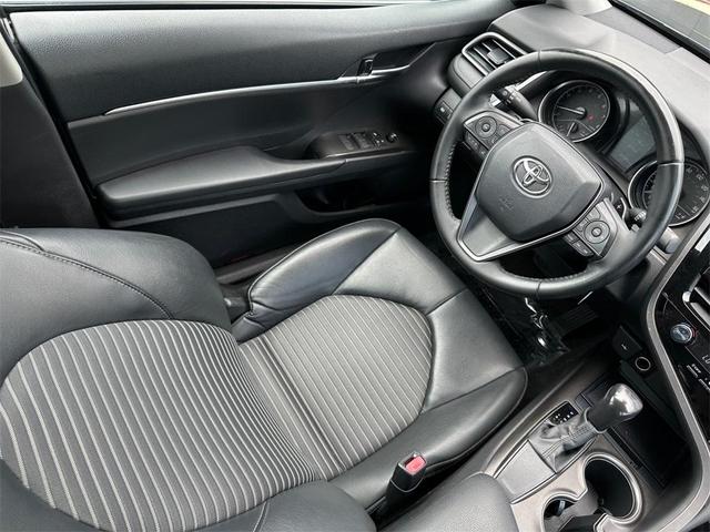 Photo of 2021 Midnight Black Metallic Toyota Camry