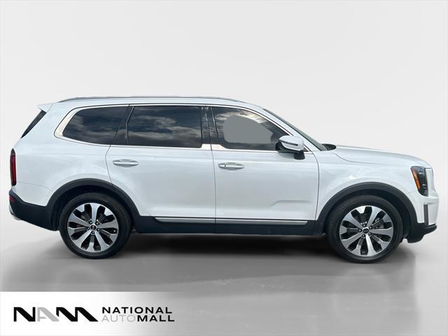 Photo of 2020 Snow White Pearl Kia Telluride