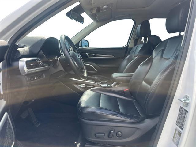 Photo of 2020 Snow White Pearl Kia Telluride