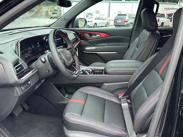 Photo of 2026 Mosaic Black Metallic Chevrolet Traverse