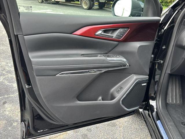 Photo of 2026 Mosaic Black Metallic Chevrolet Traverse