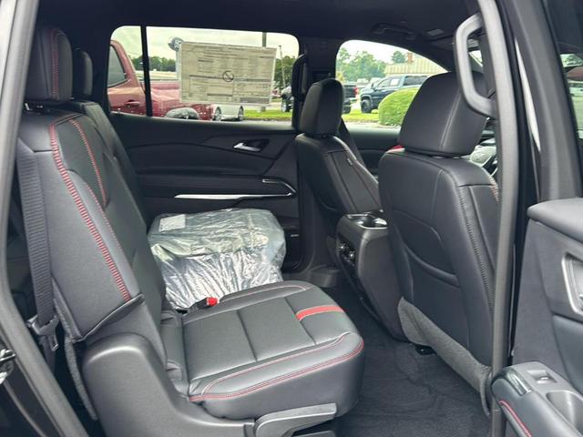 Photo of 2026 Mosaic Black Metallic Chevrolet Traverse