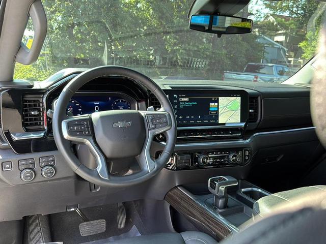 Photo of 2024 Iridescent Pearl Tricoat Chevrolet Silverado 1500